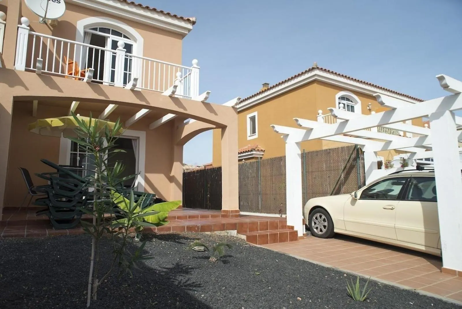 Modernes Ferienhaus Mit Terrasse Und Balkon Калета-де-Фусте Испания